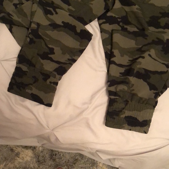 AQUA JOGGERS - Picture 4 of 4